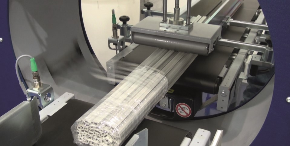 Compacta SPR horizontal semi automatic stretch wrapper Robopac USA