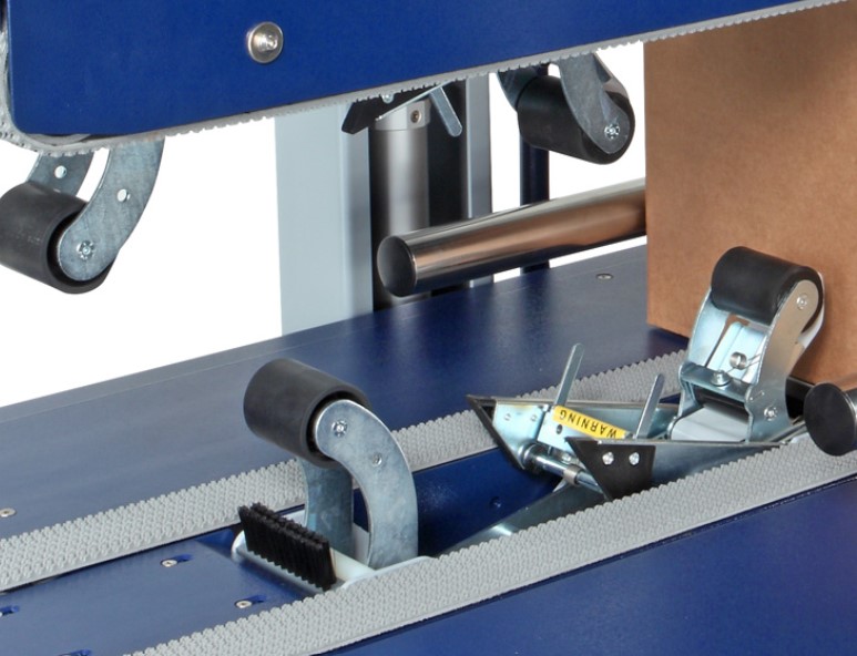 Taping head Taping head