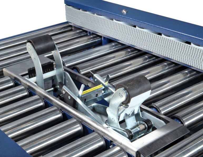 Taping head Taping head