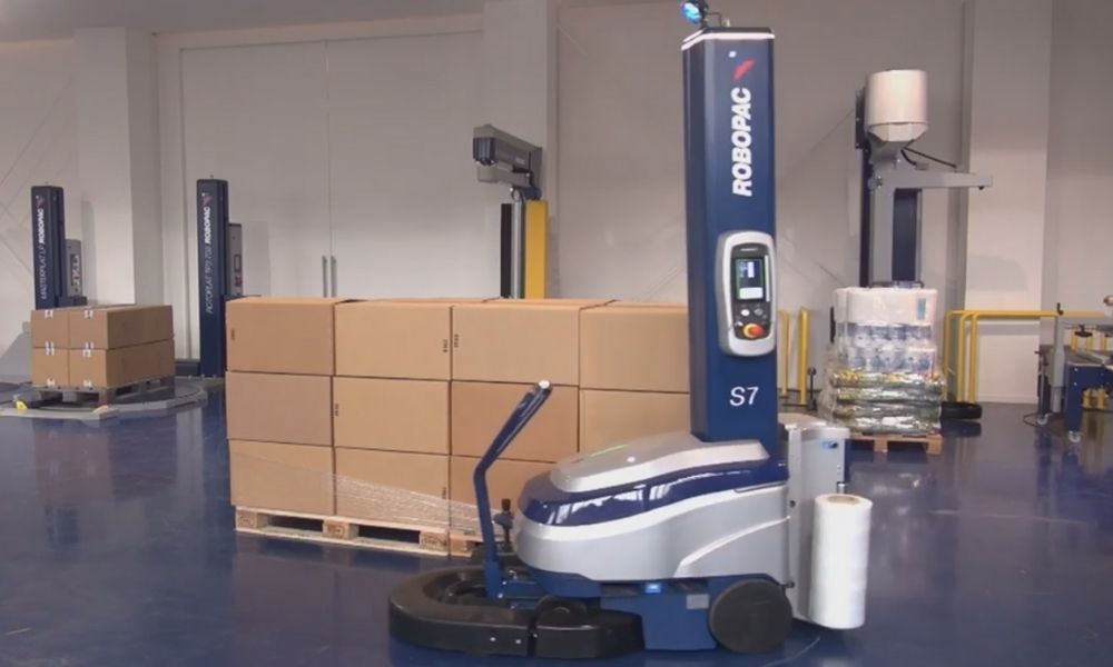 6 Advantages of a Semi-Automatic Stretch Wrapper