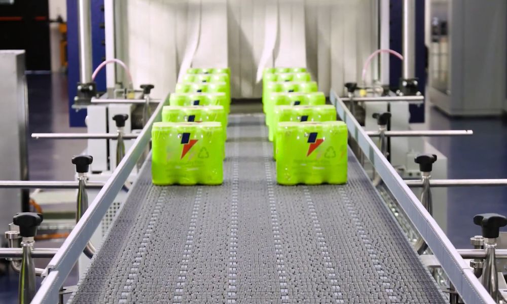 What To Know About Shipping on a Flatbed Truck