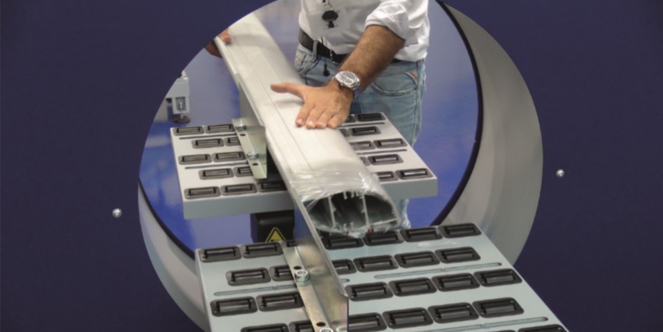 Compacta horizontal semi automatic stretch wrapper Robopac USA